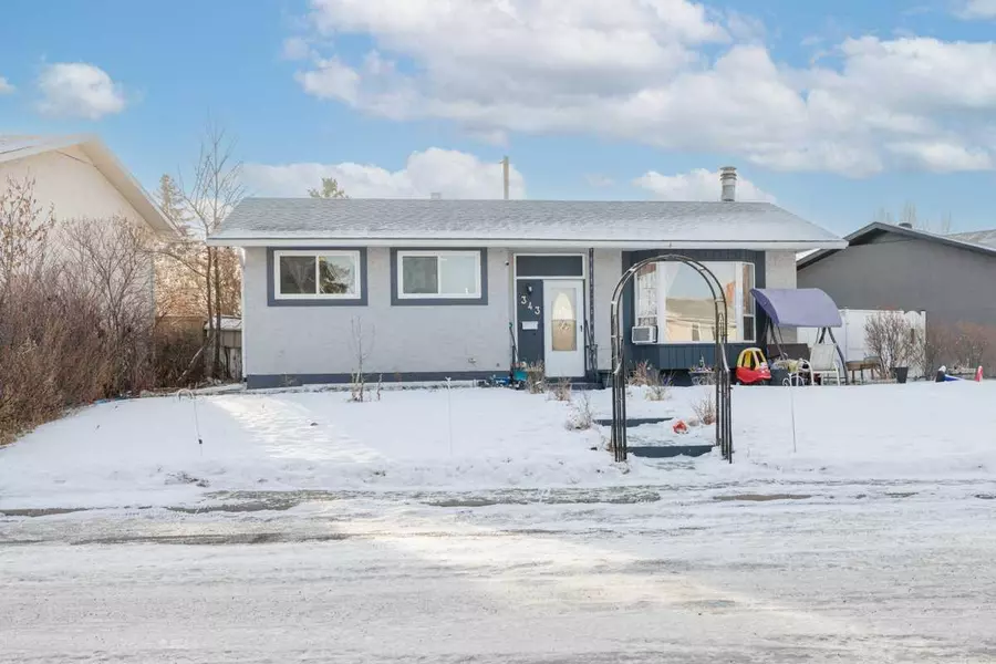 343 Penworth WAY Southeast, Calgary, AB T2A 4G1