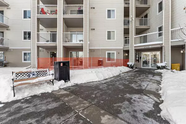 Calgary, AB T2A 7Y7,1717 60 ST SE #419