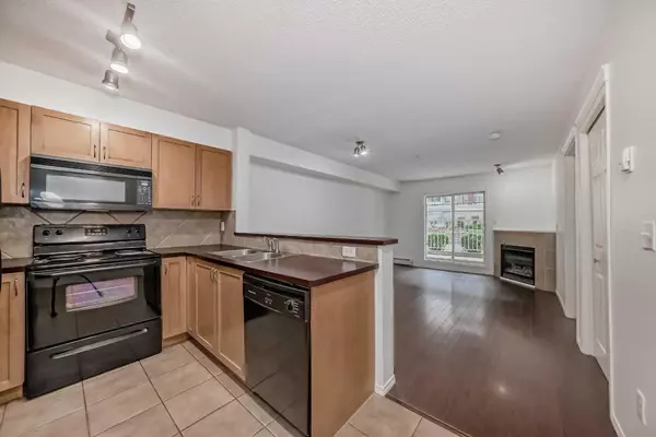 Calgary, AB T3K6K6,70 Panamount DR NW #9118