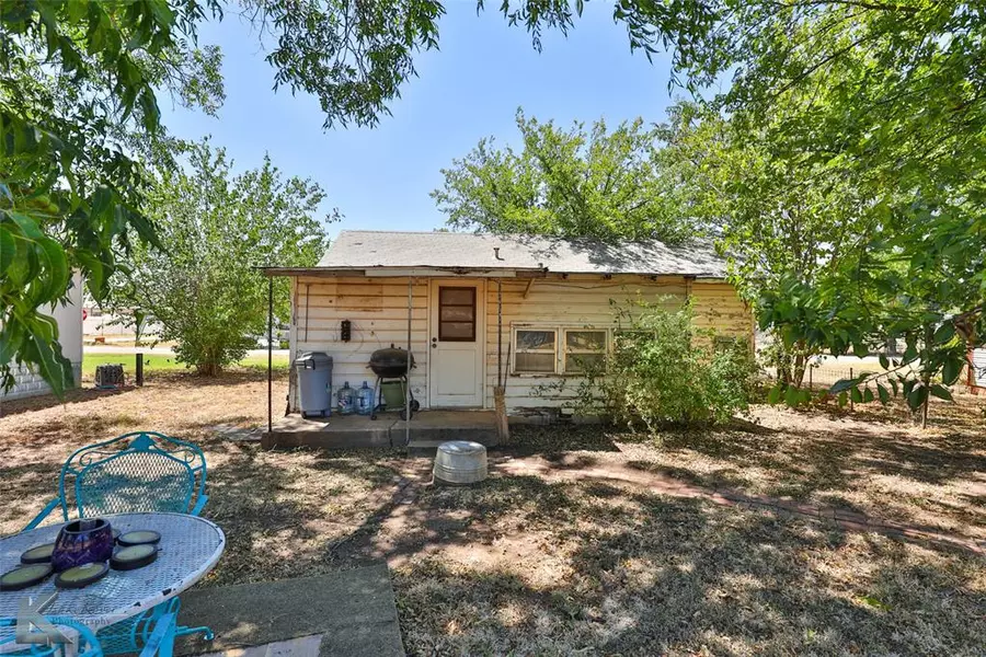 409 Orange, Merkel, TX 79536