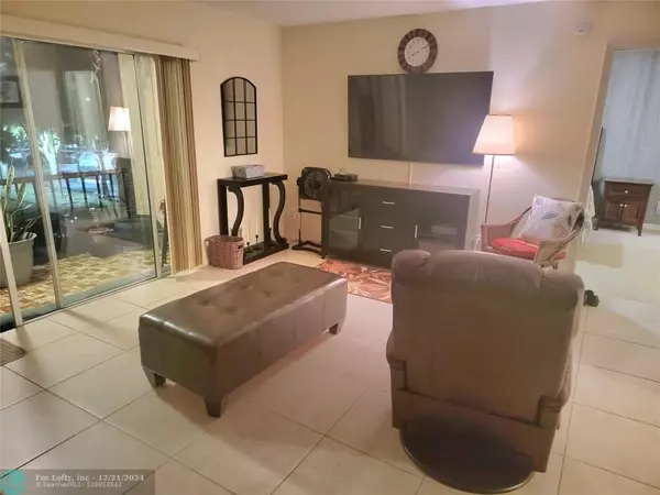 North Lauderdale, FL 33068,8220 SW 24th St  #4310