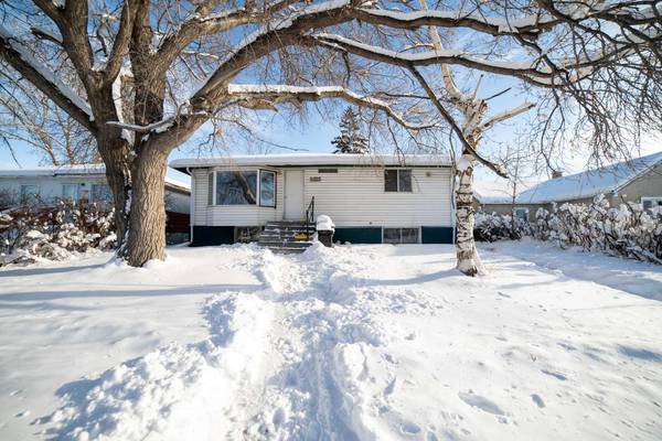 1322 34 ST Southeast, Calgary, AB T2A 0Z9