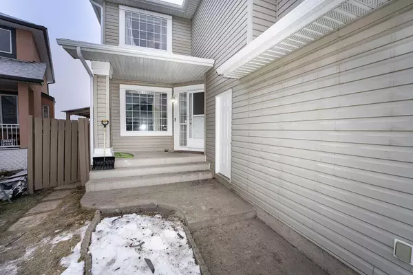 Calgary, AB T3J 4Y3,105 Taralea GN NE