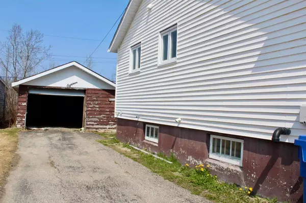 Kapuskasing, ON P5N 1Y1,18 Poplar CRES