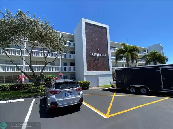 Deerfield Beach, FL 33442,4114 Cambridge E  #4114