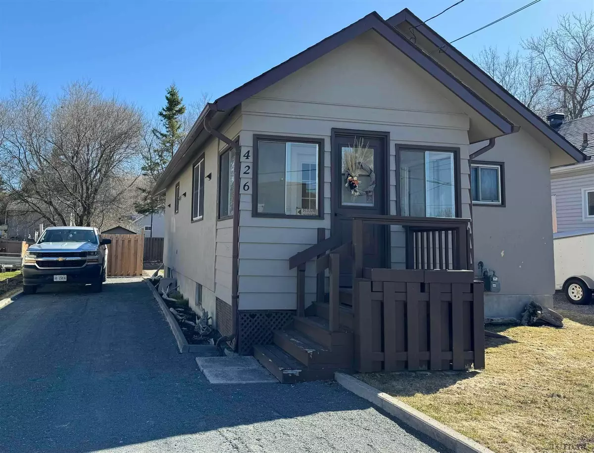 Temiskaming Shores, ON P0J 1P0,426 Whitewood AVE