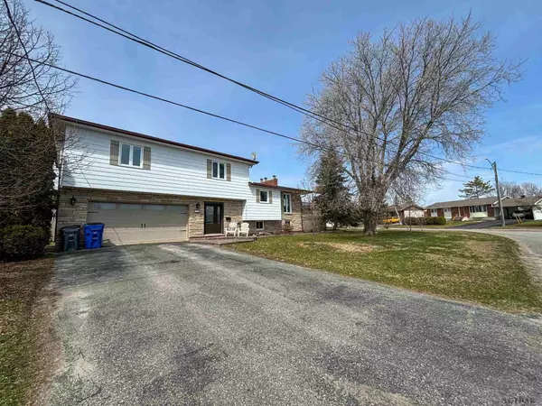 Timiskaming, ON P0J 1P0,210 Haynes CRES