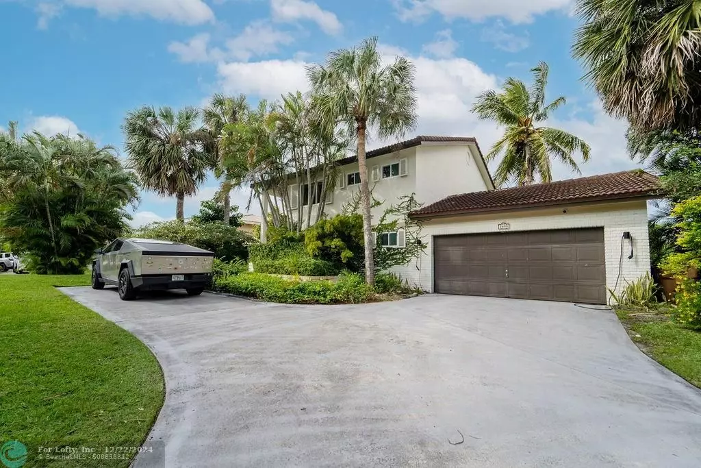 Deerfield Beach, FL 33442,2495 Lob Lolly Ln