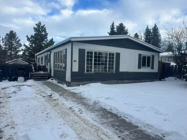 80 North Star DR, Sylvan Lake, AB T4S 1J4