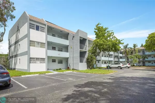 8341 Sands Point Blvd  #202B, Tamarac, FL 33321