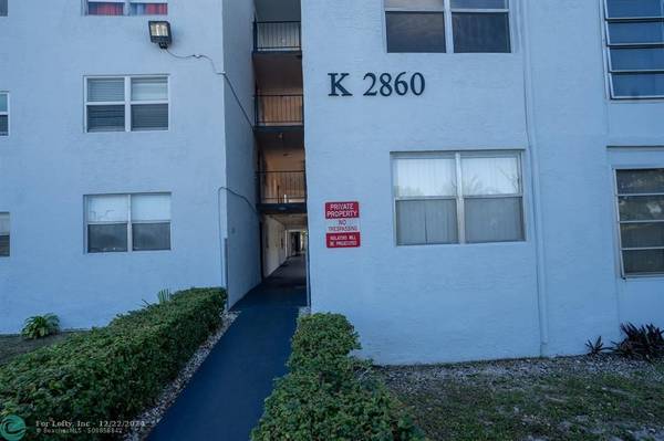 Lauderdale Lakes, FL 33311,2860 Somerset Dr  #214K