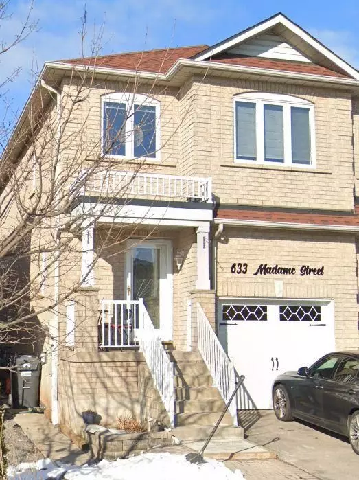 633 Madame ST, Mississauga, ON L5W 1G6