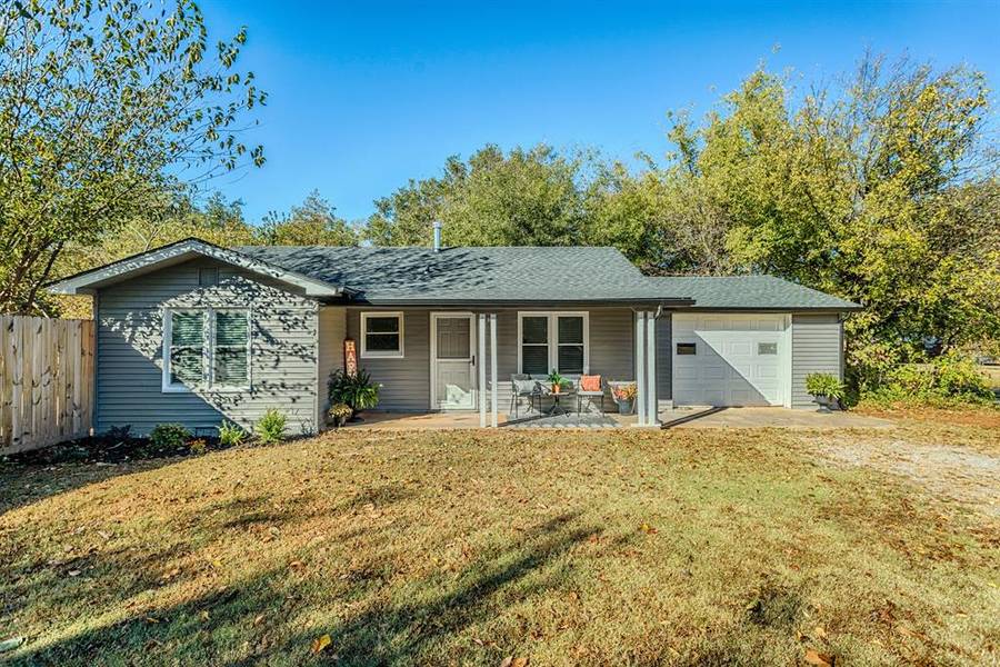 807 S Morgan Road, Mustang, OK 73064