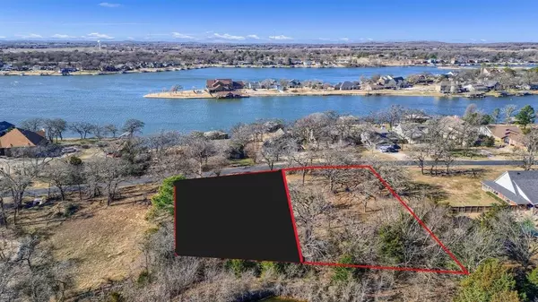 Lake Kiowa, TX 76240,1131 Kiowa Drive E