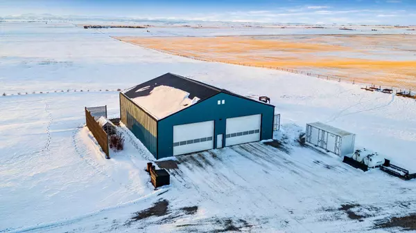 Rural Foothills County, AB T0L0P0,642157 72 ST E