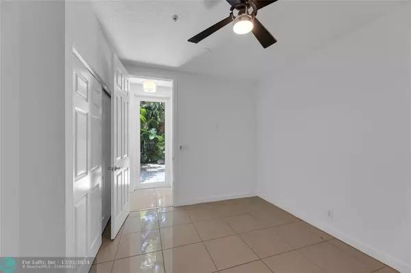 Wilton Manors, FL 33334,816 NE 28th St  #816