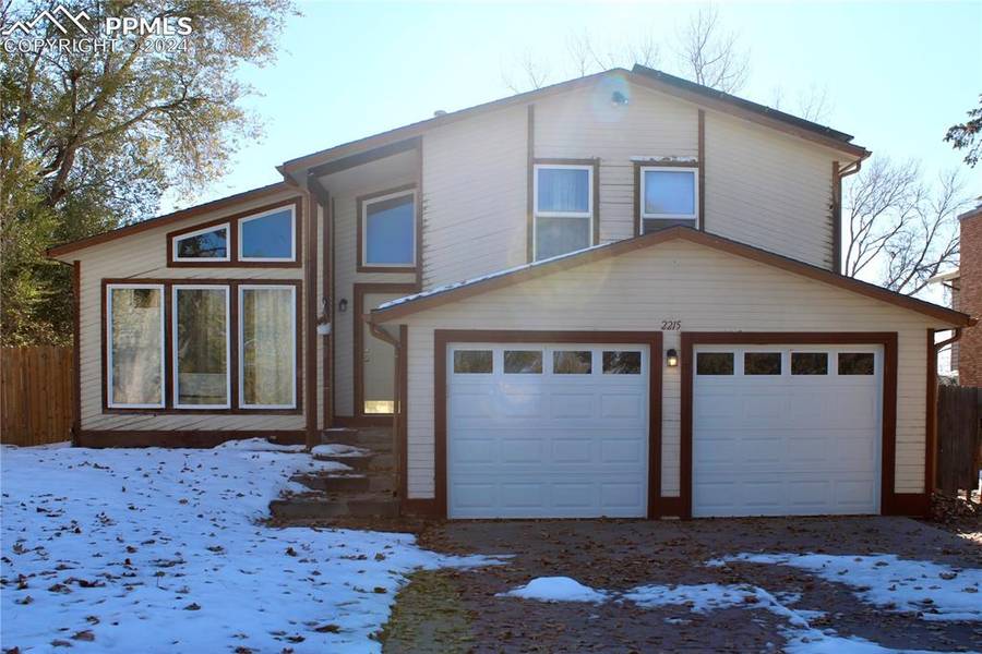 2215 Parliament DR, Colorado Springs, CO 80920