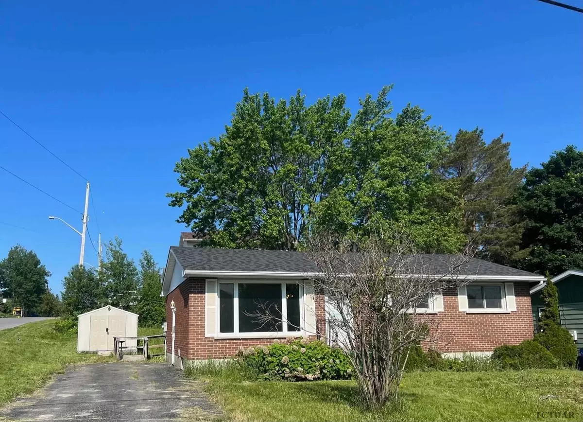 Temiskaming Shores, ON P0J 1P0,62 Dixon ST