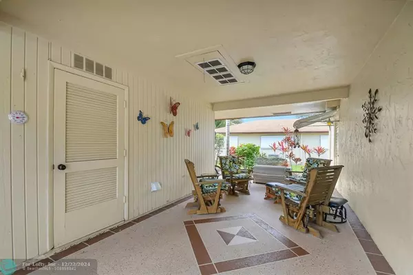 Delray Beach, FL 33445,502 Sandpiper Cir  #502