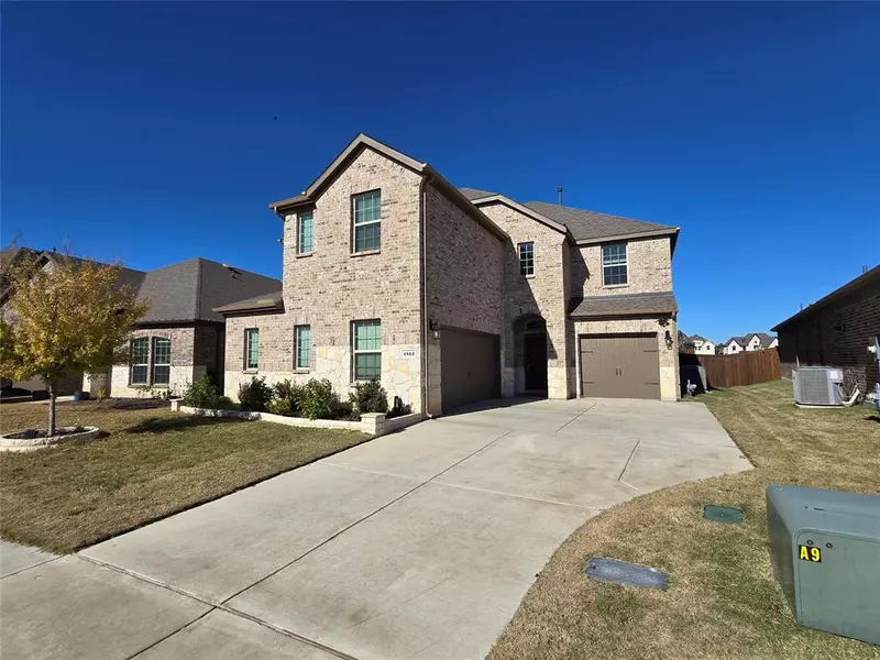 1512 Green Valley Way, Celina, TX 75009