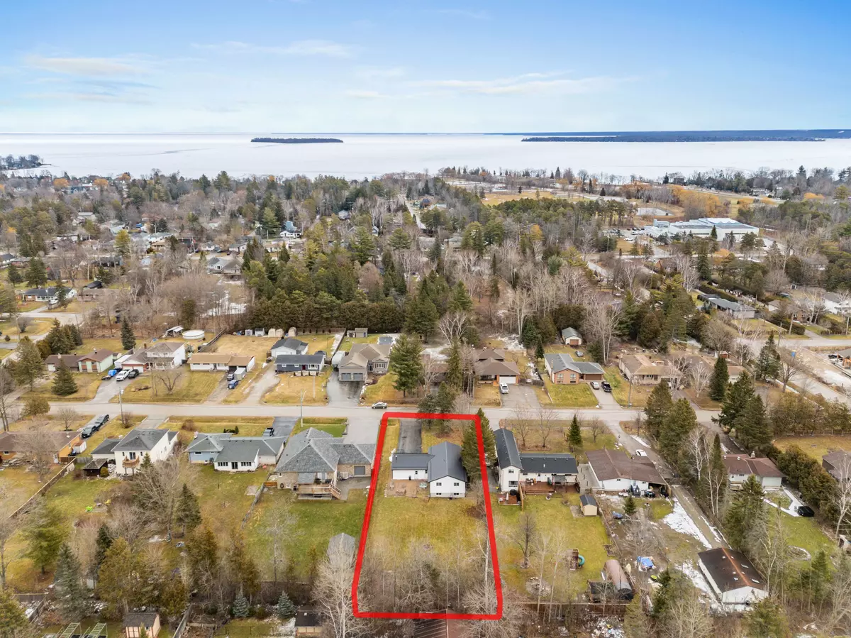 Innisfil, ON L9S 2C5,2200 Richard ST