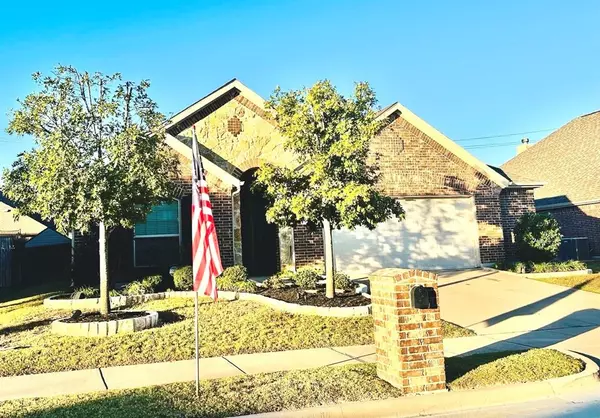 453 Rockaway Drive, Midlothian, TX 76065