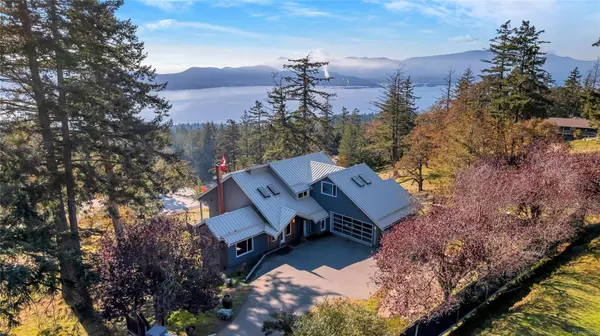 263 Canvasback Pl, Salt Spring, BC V8K 2W5