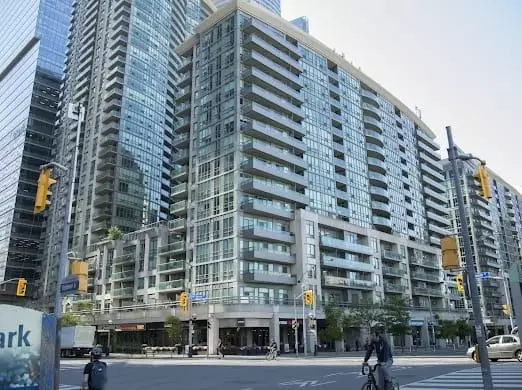 51 Lower Simcoe ST #520, Toronto C01, ON M5J 3A2