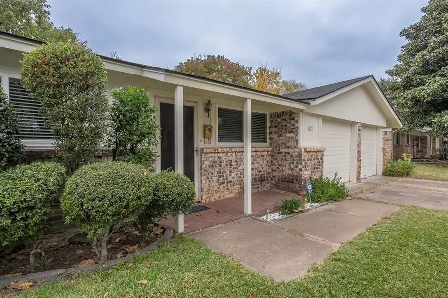 1121 Belle Street, Bedford, TX 76022