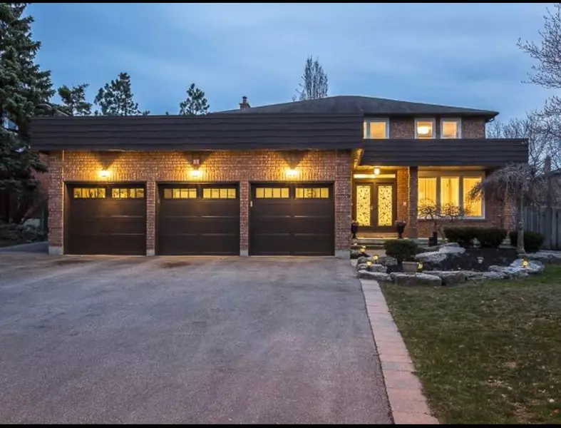 61 Cairnburg PL, Vaughan, ON L4L 3L4