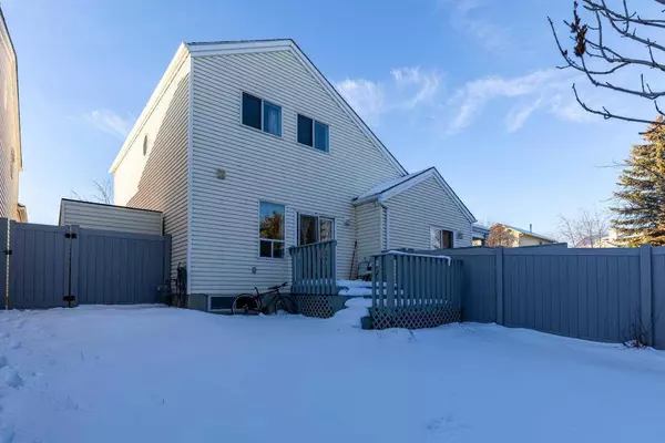 Calgary, AB T3K 4G4,8 coventry LN NE