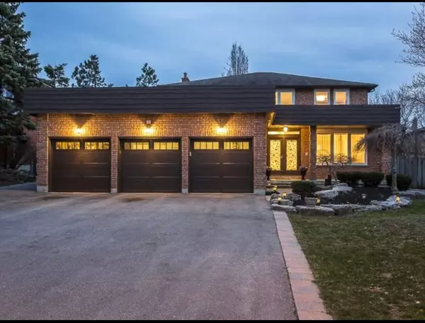 61 Cairnburg PL, Vaughan, ON L4L 3L4