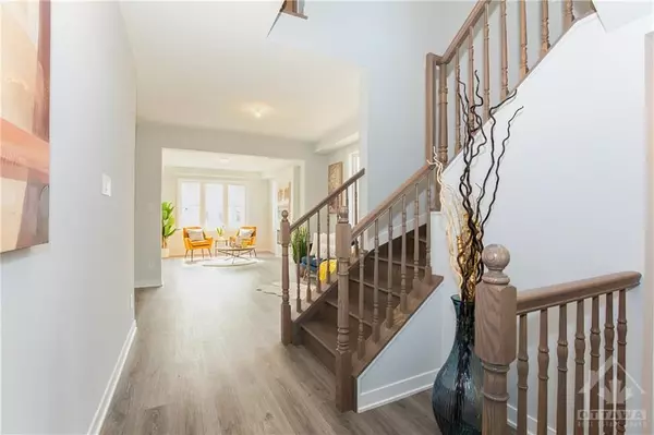 Barrhaven, ON K2J 7E3,212 Ormiston CRES