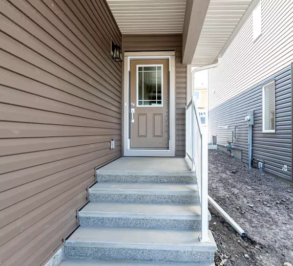 Airdrie, AB T4B 5K2,1309 Bayview PT Southwest