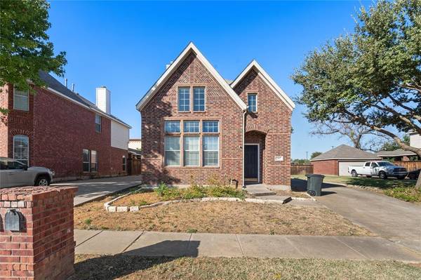 207 Revolution Lane, Euless, TX 76040