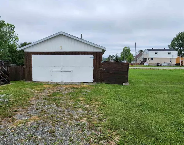 Timiskaming, ON P0K 1L0,5 MacDonald ST