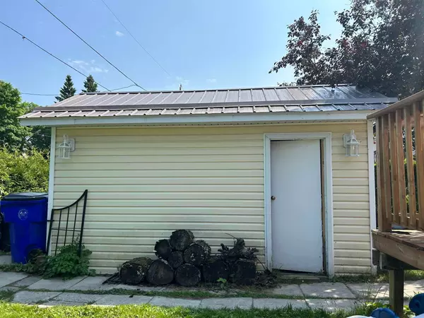 Timmins, ON P0N 1H0,107 Tisdale ST