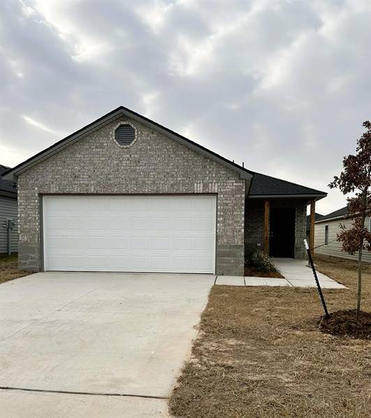 1212 Meadow Brook Drive, Purcell, OK 73080