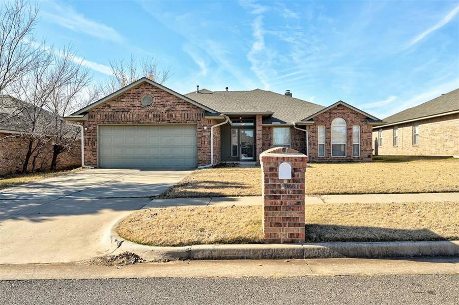 1805 Jordan Drive, Moore, OK 73160