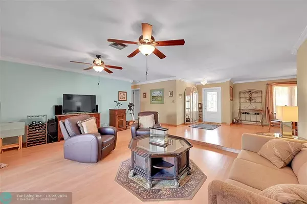 Plantation, FL 33317,680 SW 75th Terrace