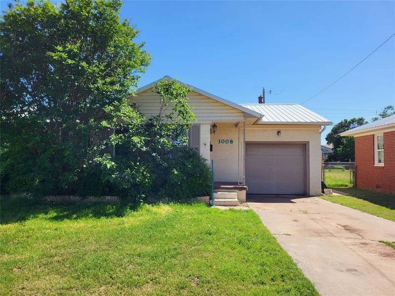 1008 Loyadell Street, Altus, OK 73521