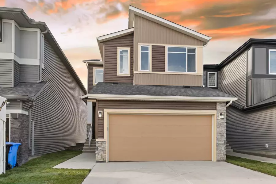 41 Corner Glen RD Northeast, Calgary, AB T3N 2L3