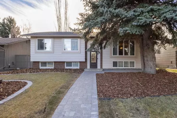 14427 Parkside DR Southeast, Calgary, AB T2J 4P2