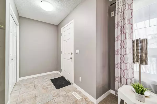 Calgary, AB T3N 0B9,61 Skyview Springs CRES Northeast