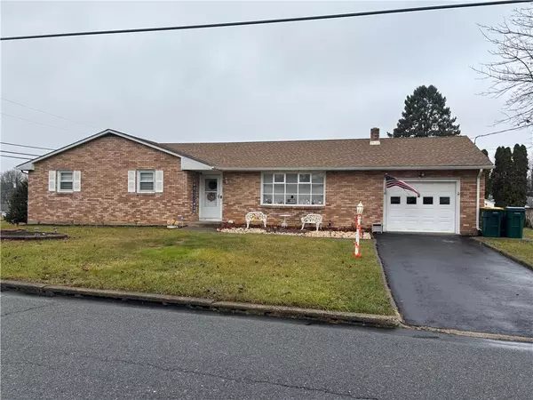 3335 OREGON Street, Palmer Twp, PA 18045