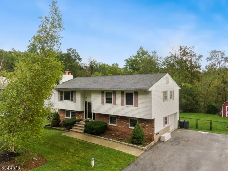 58 Cedar Tree Dr, Vernon Twp., NJ 07422