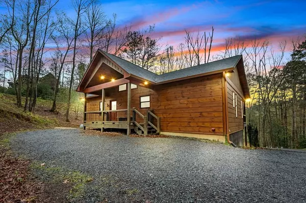 2070 Mountain Top Road, Blue Ridge, GA 30513