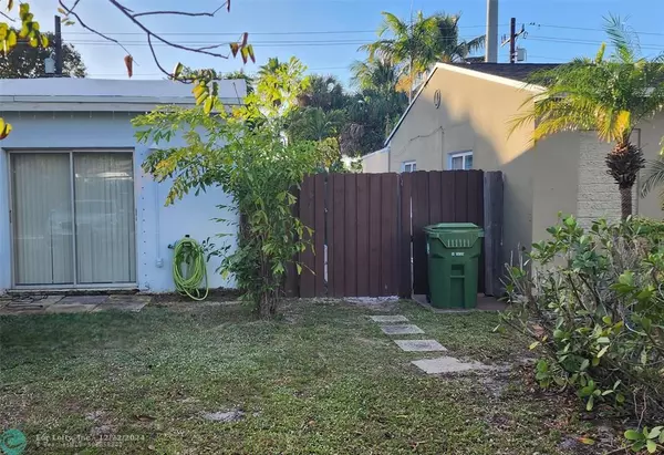 1217 NE 13th Ave  #Rear, Fort Lauderdale, FL 33304