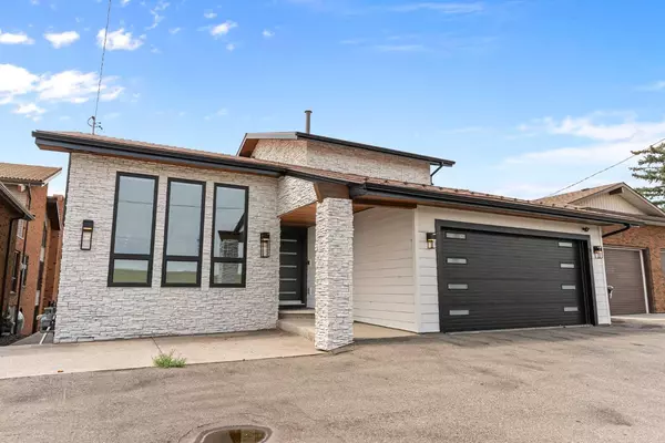 Chestermere, AB T1X 1A2,243 East Chestermere DR