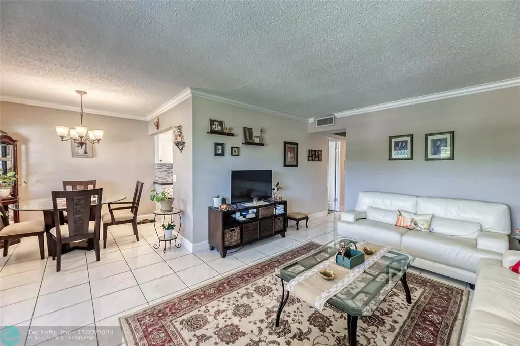 Deerfield Beach, FL 33442,39 Islewood B  #39